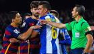 برشلونة يعتزم الطعن ضد عقوبة سواريز أمام المحكمة الإدارية