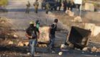 إصابة 3 فلسطينيين واعتقال 5 في مواجهات ليلية بالضفة وغزة