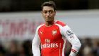 أوزيل: أحب "سوبر مان" و"صناعة الهدف" أولى كلماتي بالإنجليزية