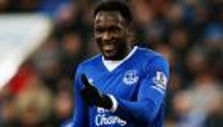 لوكاكو يدعم إيفرتون أمام السيتي