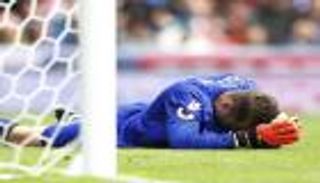 بالفيديو.. حارس ستوك يدخل تاريخ 