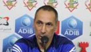 مدرب الشارقة يقدم اقتراحا لتفادي الحرارة في ملاعب الإمارات