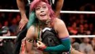 أسكا تحتفظ ببطولة NXT للسيدات بعد فوزها على نيا جاكس