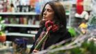 نجوم هوليود بعد تفجيرات باريس- "رافالو" حذر من التعصب و"حايك" تدعو لهزيمة الحقد