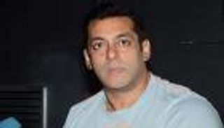 الشرطة الهندية تحقق في تهديد لسلمان خان بالقتل