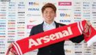 أرسنال يعير موهبته اليابانية إلى شتوتجارت