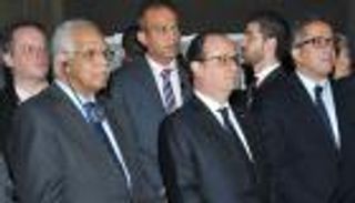 بالصور.. الرئيس الفرنسي في مترو أنفاق القاهرة