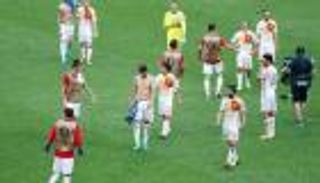 إسبانيا تحتفظ بالـ