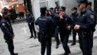  إسبانيا تحقق في العثور على مخبأ للأسلحة به علم 