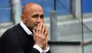 الصحافة الإيطالية تذبح سباليتي بعد فضيحة خروج روما الأوروبي