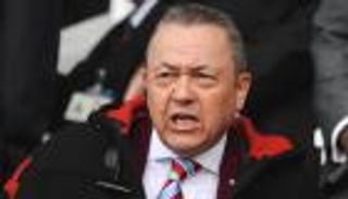 رئيس وست هام يعتذر عن تصريحاته ضد اليونايتد