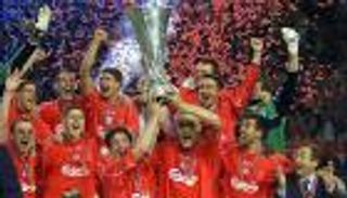 بالفيديو: نهائي 2001 يزيد تفاؤل ليفربول قبل موقعة إشبيلية