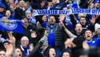 ليستر سيتي يفتح تحقيقًا بشأن إساءات جماهيره