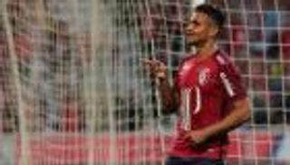 هاتريك بوفال يزين أهداف المحترفين العرب خلال الأسبوع