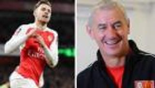 أسطورة ليفربول السابق يسوّق مواطنه في برشلونة