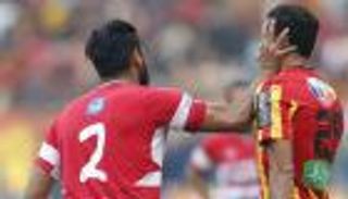 الترجي يدرس تغليظ عقوبات نجمه بعد خلعه السروال