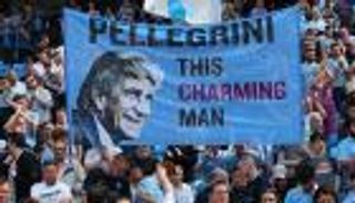 بالصور.. جماهير السيتي تشكر بليجريني في مباراة الوداع