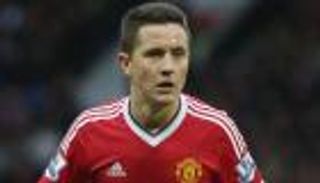 لاعب يونايتد: حرارة الجو أفقدتني التواصل مع زملائي