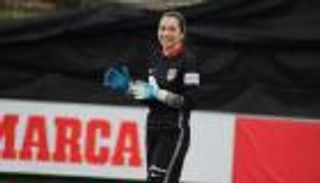 حارسة أتلتيكو مدريد تعتذر عن احتفالها بفوز الريال