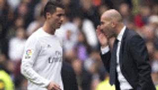 بيريز يؤكد بقاء زيدان ورونالدو مع الريال لفترة طويلة
