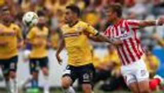 مانشسر سيتي يضم الأسترالي كاسيريس