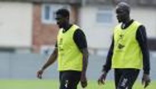 مدافع ليفربول يساند زميله ساكو في أزمة المنشطات