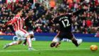 ستوك سيتي يُسقط مانشستر يونايتد.. والإقالة تنتظر فان جال