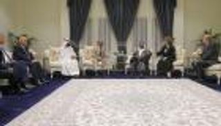 حاكم الشارقة يلتقي مدير ناسا الأمريكية