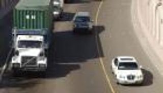 "مرور أبوظبي": حجز المركبة شهرًا للتجاوز من كتف الطريق