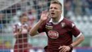 بالفيديو.. رعونة إيموبيلي تمنح لاتسيو نقطة غير مستحقة