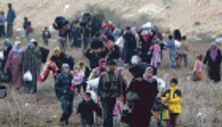 بالفيديو..  اللاجئون السوريون في لبنان يعانون نقص القبور