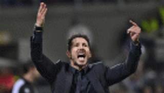 بالفيديو.. جماهير أتلتيكو مدريد تتظاهر من أجل بقاء سيميوني