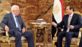 السيسي لعباس: القضية الفلسطينية على رأس الأولويات المصرية