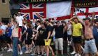 فرنسا تحذر من أي شغب في مواجهة إنجلترا وروسيا