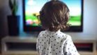 احذروا.. التلفزيون يؤخر تعلم الكلام عند الأطفال