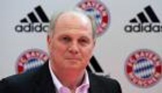 جماهير البايرن تُطالب بإعادة الرئيس "السجين"