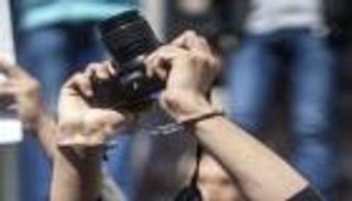 طهران تواصل ملاحقة الصحفيين وتسجن 4 منهم