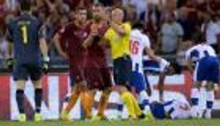 تهور دي روسي يكلف لاعب بورتو عملية جراحية