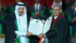 بالفيديو.. الملك سلمان يتسلم الدكتوراه الفخرية من جامعة القاهرة