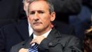 صديق جوارديولا يرشح 17 لاعباً لدعم صفوف السيتي