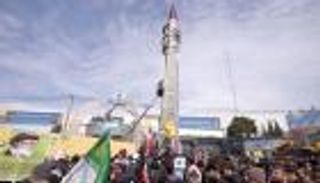 إيران متحدية 