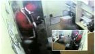 لص بريطاني يتنكر في زي "بابا نويل" لسرقة مطعم "كنتاكي"