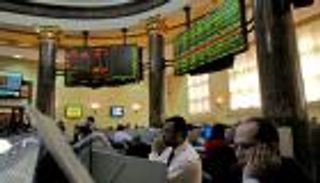 بورصة مصر تنخفض صباحا بفعل مبيعات العرب والأجانب