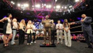 نجوم المصارعة يلتقون الجمهور في فعاليات معرض "Axxess"