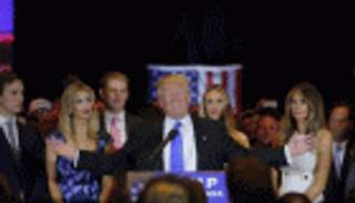 إنفوجراف.. أبرز 8 انتقادات لترامب من السياسيين والمشاهير 