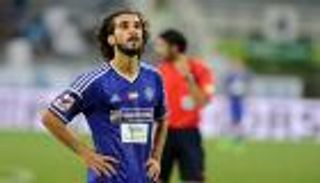 لاعب النصر الإماراتي يطالب بتعميم تجربة التحكيم السعودية