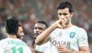 السومة يتحدى عقدة الهلال.. وآمال الأزرق بأقدام إدواردو