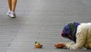 مدينة إيطالية تفرض غرامة على من "يعطف" على المتسولين