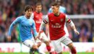 أوزيل يتفوق على سيلفا فى معركة الأرقام قبل قمة "الإمارات"