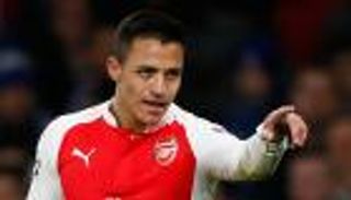 سانشيز أفضل لاعب في إنجلترا لعام 2015